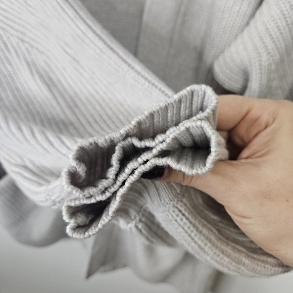 Aritzia Wilfred Unwind Chunky Knit Cardigan XS Open Front Merino Wool Grey - Picture 9 of 10